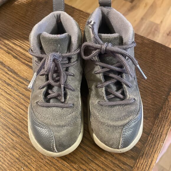 Nike Air Jordan 12 Retro BG Gray Suede 850000-005 Kids Size 10C 2017 - Picture 2 of 9